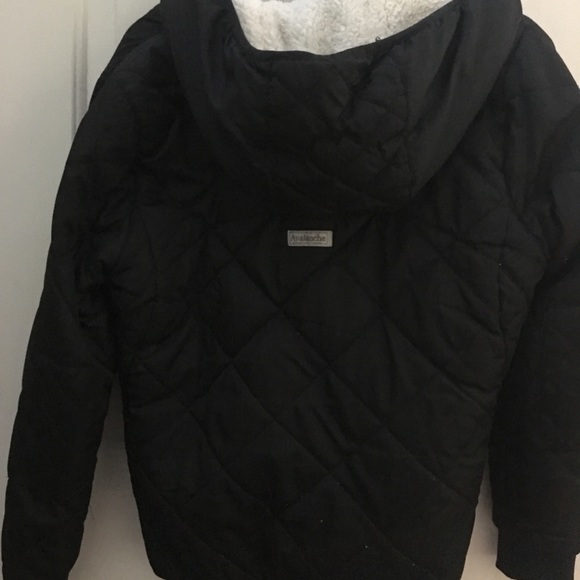 Comfiest winter jacket. - Picture 3 of 4